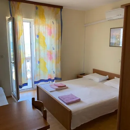 Ata Apartahotel *