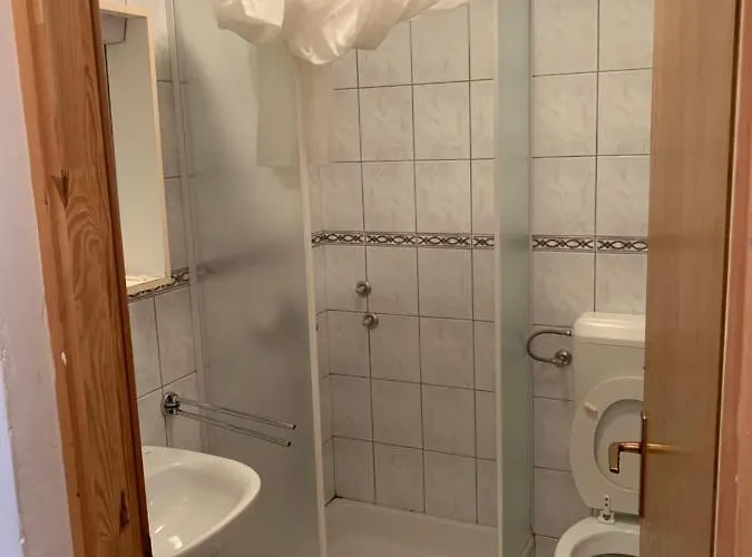 Ata Lägenhetshotell 3*